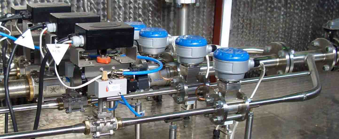 Reference master flowmeters